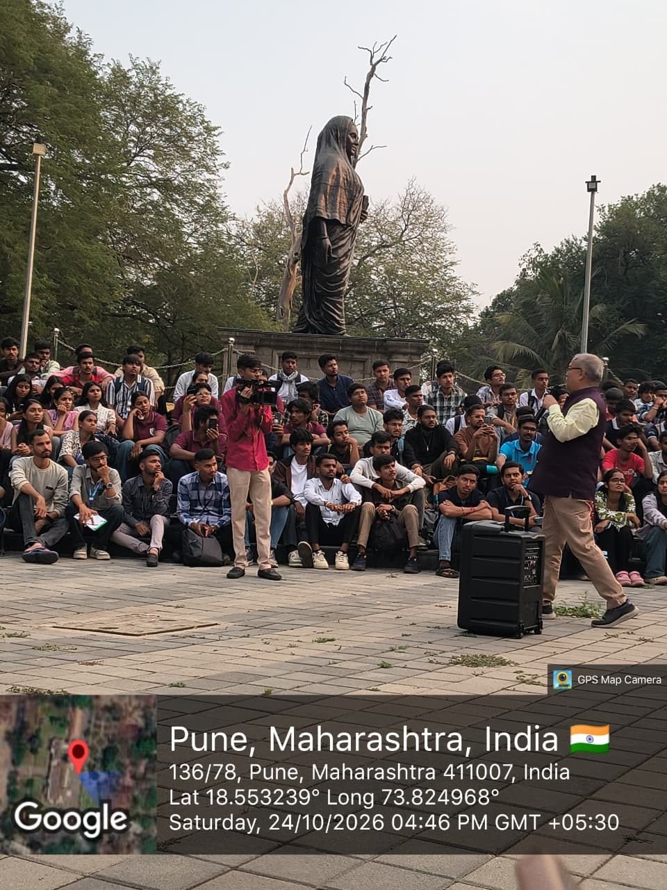 Sarhad Law School NSS volunteers attended the two-day workshop “महात्मा जोतिराव फुले आणि आजची तरुणाई” at Savitribai Phule Pune University on 24th & 25th October 2026.
