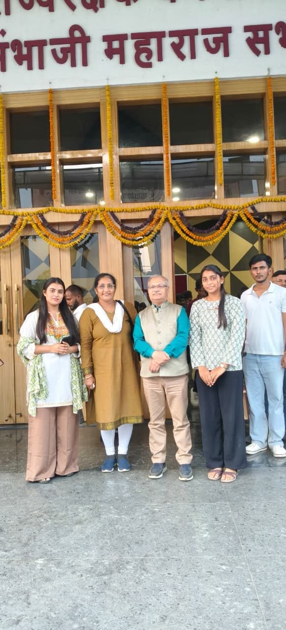 Sarhad Law School NSS volunteers attended the two-day workshop “महात्मा जोतिराव फुले आणि आजची तरुणाई” at Savitribai Phule Pune University on 24th & 25th October 2026.