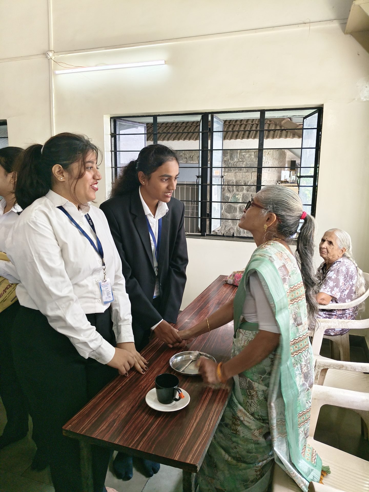 Visit to Niwara Old Age Home